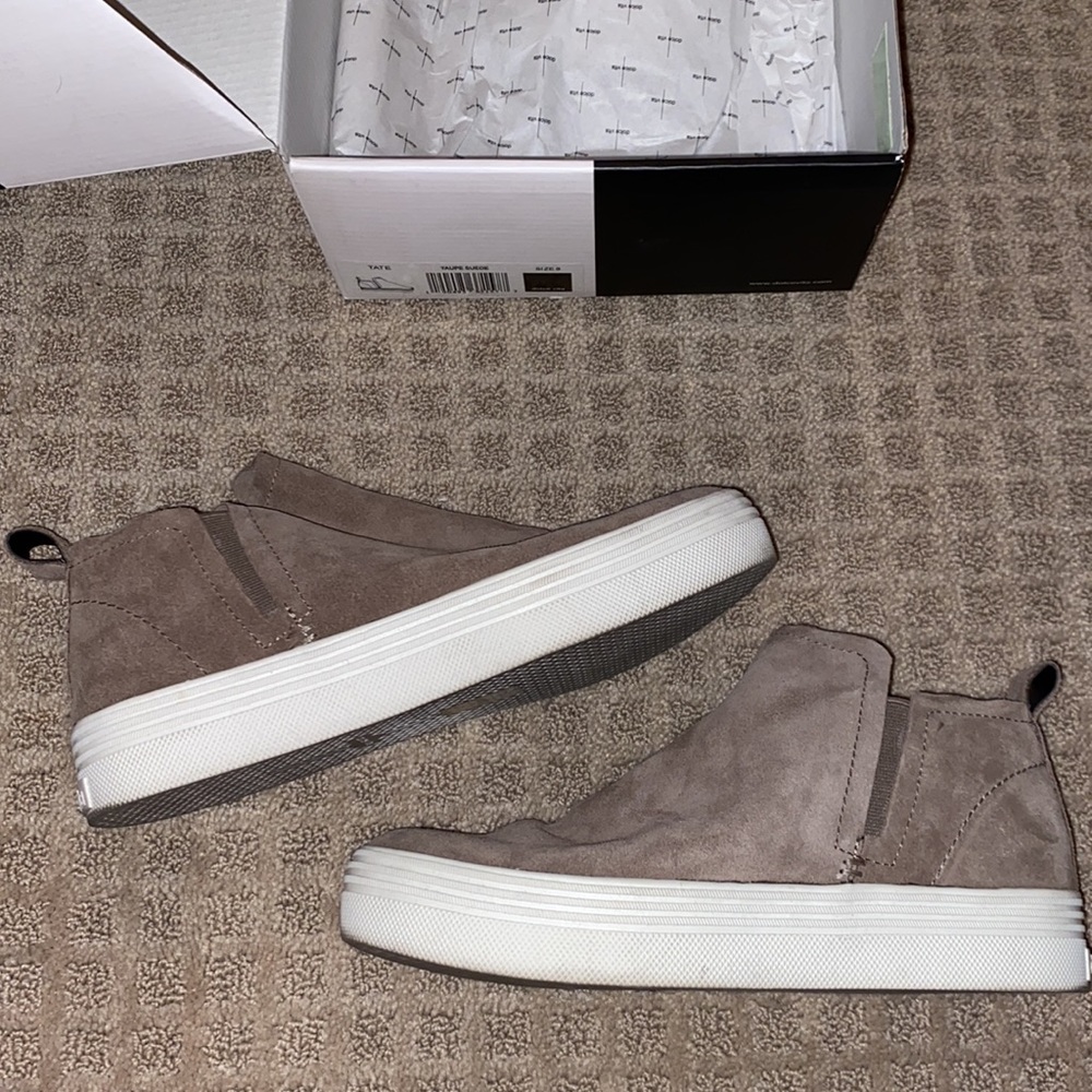 Dolce Vita Flatform platform slip on sneaker taupe